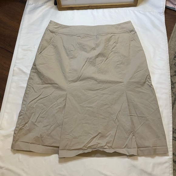 Pendleton Dresses & Skirts - Pendleton size 12 khaki pencil skirt